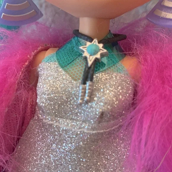 (1x) L.O.L Surpise OMG Winter Disco Doll Cosmic Queen Doll - Picture 10 of 16